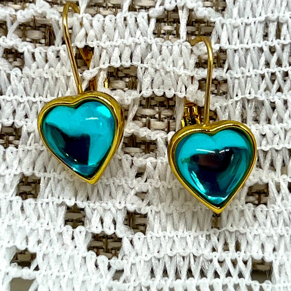 Vintage hearts in gold dangle earrings
